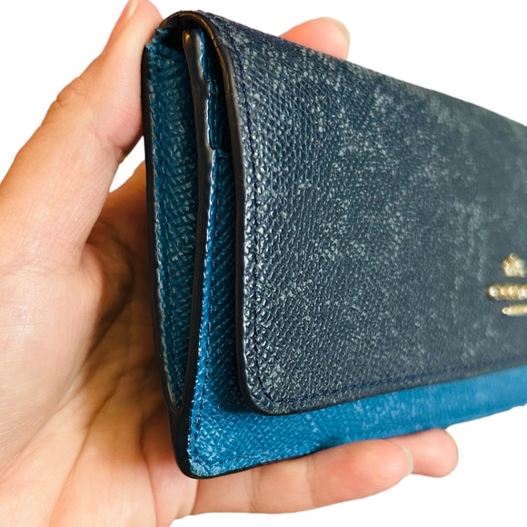 COACH Wallet - Picture 5 of 9